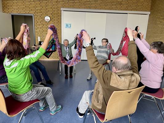 Bild Gymnastik im Stuhlkreis